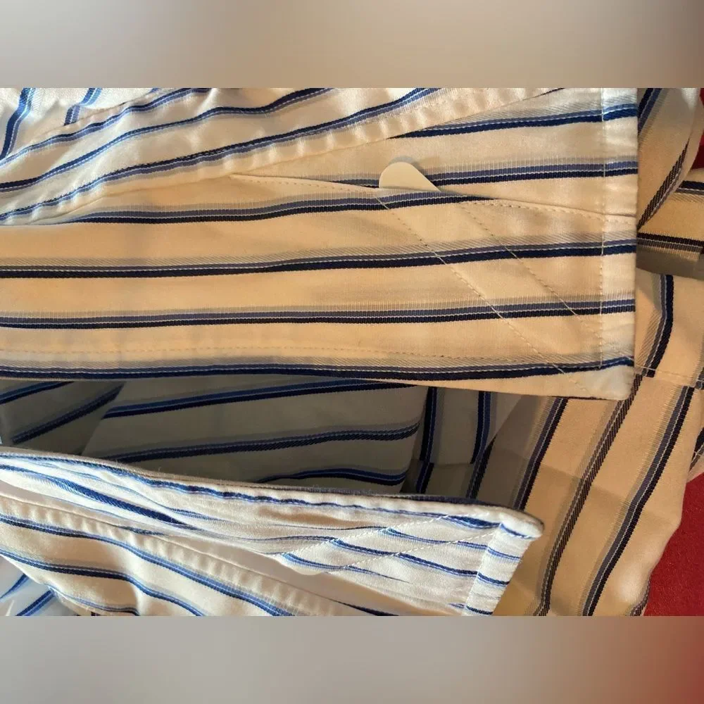 Banana Republic blue/white stripes button up shirt